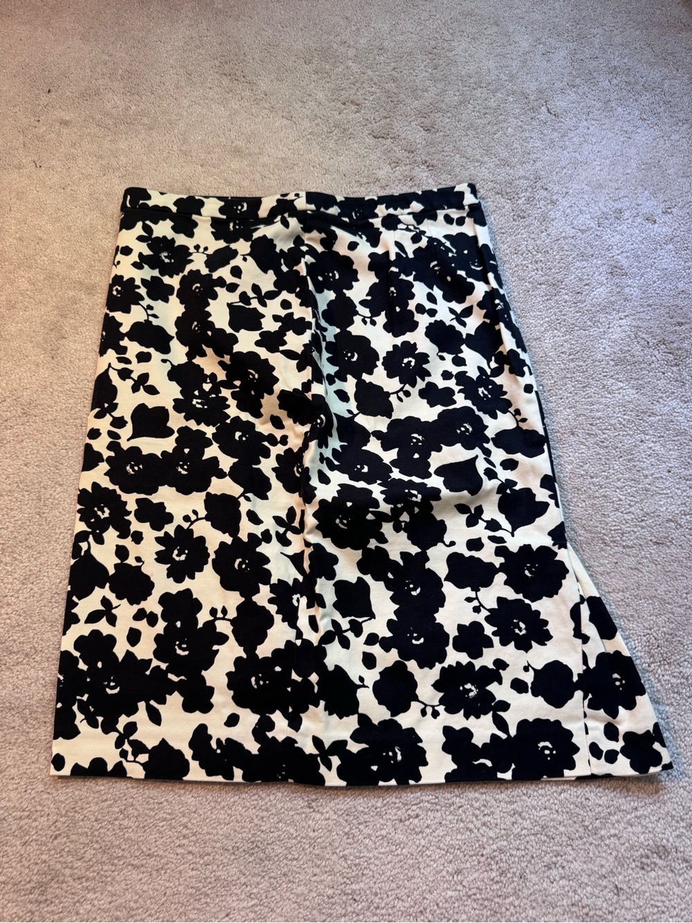 LOFT Black and White Floral A-Line Skirt